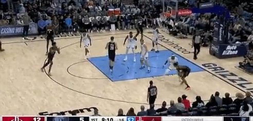 小贾巴里背打波普&强顶到中路中投命中 火箭14-5打停灰熊