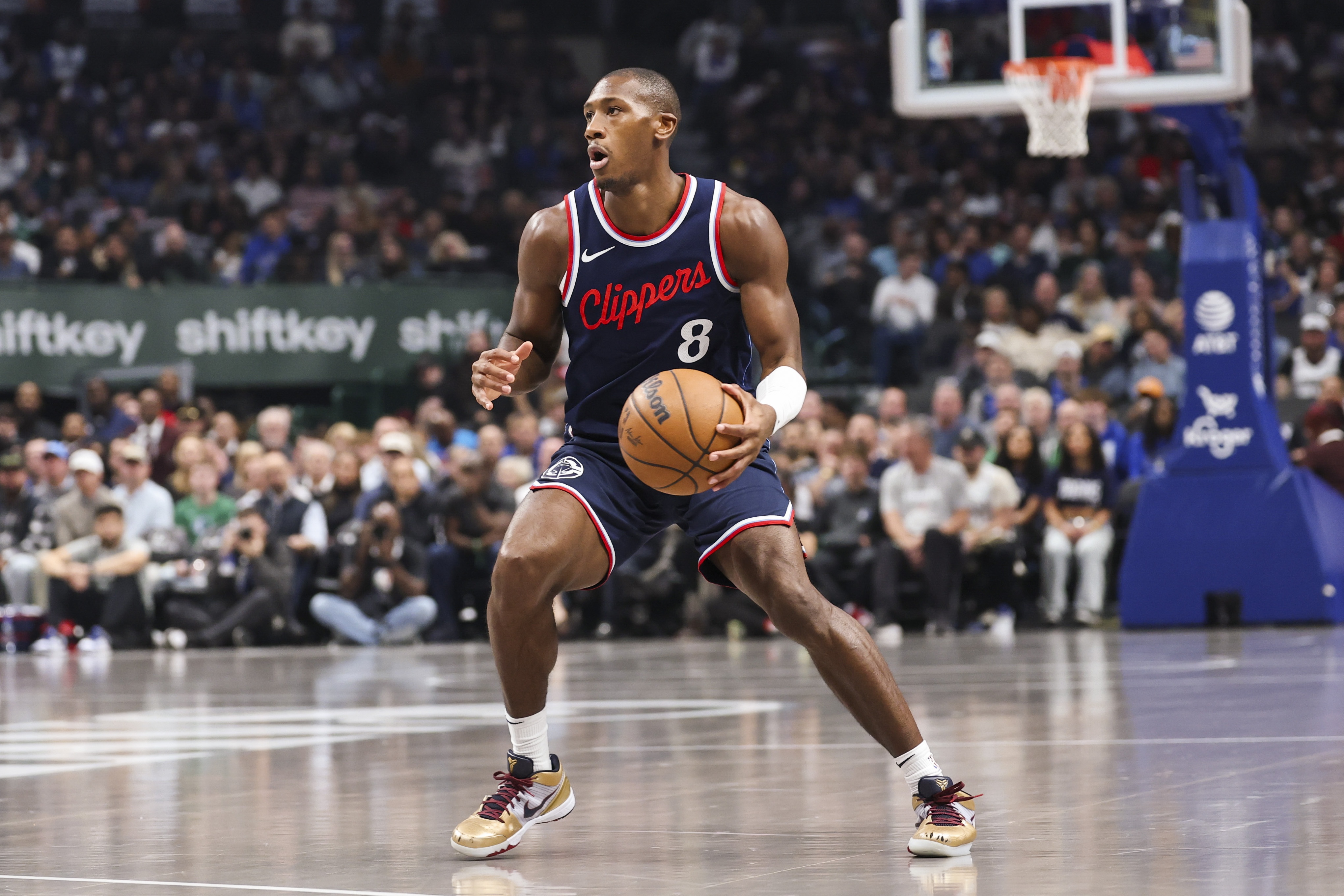 双人配合!邓恩与祖巴茨连续传导 最终邓恩空篮得分