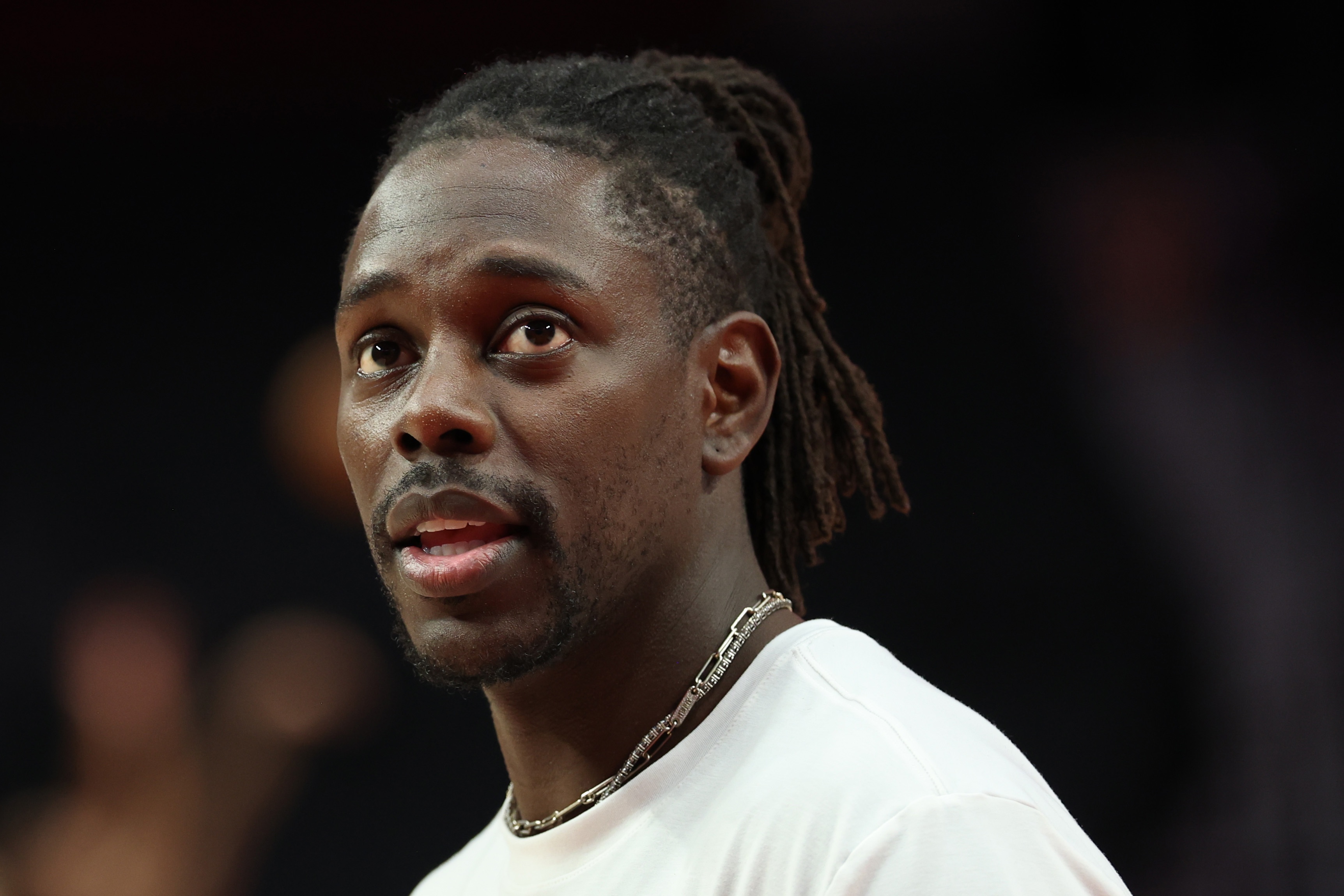 再找找状态!朱·霍勒迪复出15分钟7中2拿到8分4助