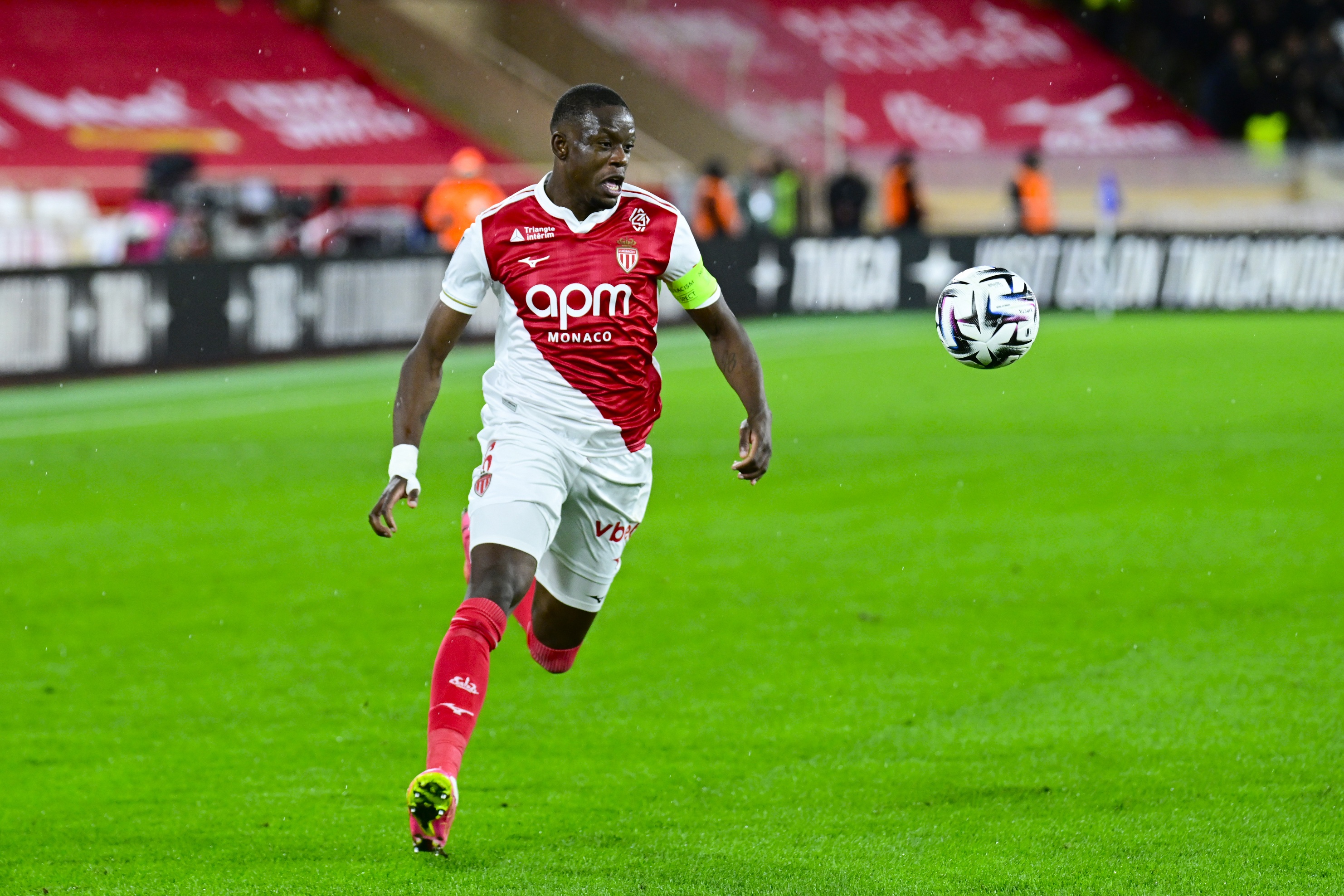 扎卡里亚:我们成功复仇,对阵巴黎圣日耳曼时保持11人作战很重要